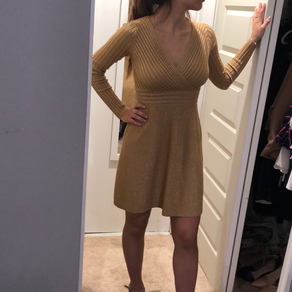 Gorgeous Gold Dress 😍